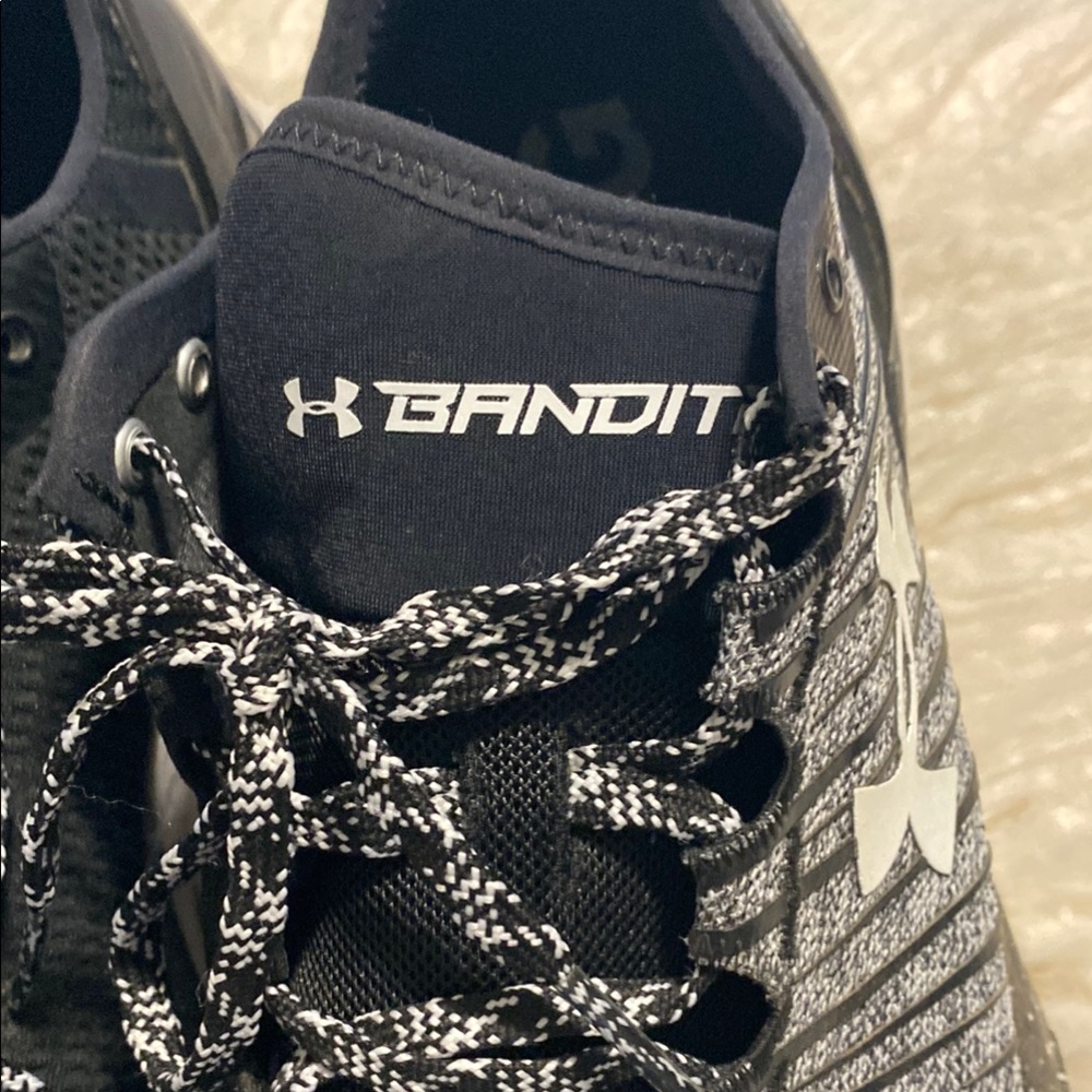 Under Armour tennis shoes - Picture 7 of 9